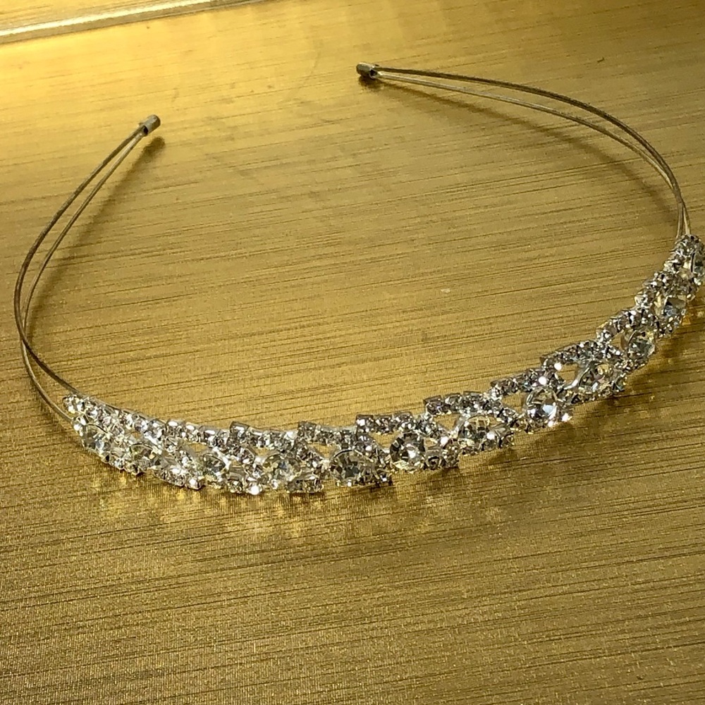 Crystal Rhinestone Silver Headband - Elegant Women’s Hair Accessory